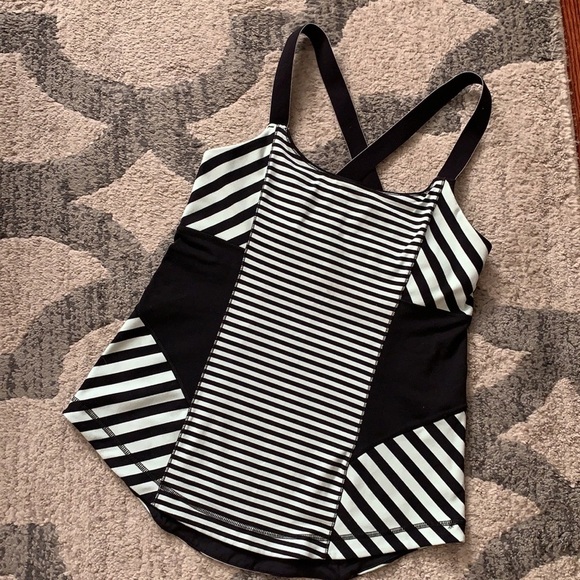 lululemon athletica Tops - Lululemon fitness top